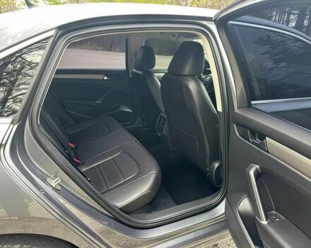 Сірий Фольксваген Пассат, об'ємом двигуна 2 л та пробігом 50 тис. км за 13000 $, фото 12 на Automoto.ua