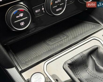 Серый Фольксваген Пассат, объемом двигателя 1.97 л и пробегом 207 тыс. км за 24000 $, фото 129 на Automoto.ua