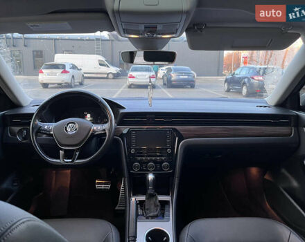 Серый Фольксваген Пассат, объемом двигателя 2 л и пробегом 139 тыс. км за 20000 $, фото 9 на Automoto.ua