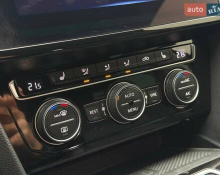 Серый Фольксваген Пассат, объемом двигателя 1.97 л и пробегом 207 тыс. км за 24000 $, фото 127 на Automoto.ua