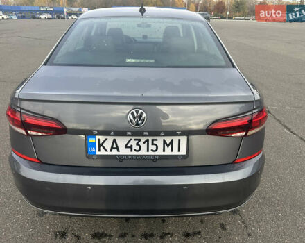 Фольксваген Пассат 2020 в Киеве на Automoto.ua Серый Фольксваген Пассат, объемом двигателя 2 л и пробегом 129 тыс. км за 17999 $, фото 7 на Automoto.ua