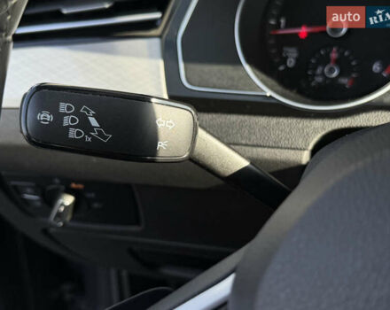 Серый Фольксваген Пассат, объемом двигателя 2 л и пробегом 181 тыс. км за 24900 $, фото 54 на Automoto.ua