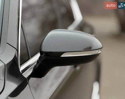 Серый Фольксваген Пассат, объемом двигателя 1.97 л и пробегом 207 тыс. км за 24000 $, фото 11 на Automoto.ua