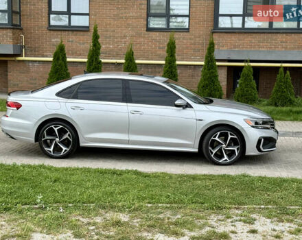 Серый Фольксваген Пассат, объемом двигателя 1.98 л и пробегом 72 тыс. км за 18750 $, фото 27 на Automoto.ua