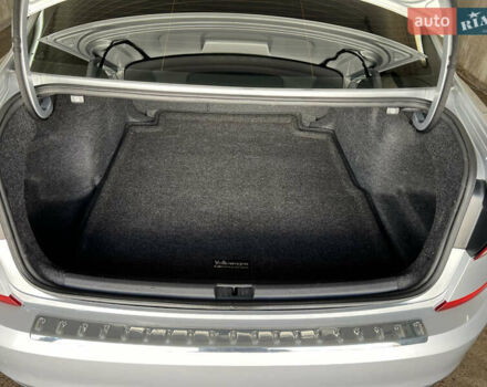 Сірий Фольксваген Пассат, об'ємом двигуна 2 л та пробігом 49 тис. км за 18800 $, фото 32 на Automoto.ua