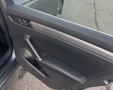 Фольксваген Пассат 2020 в Киеве на Automoto.ua Серый Фольксваген Пассат, объемом двигателя 2 л и пробегом 129 тыс. км за 17999 $, фото 20 на Automoto.ua