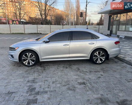 Серый Фольксваген Пассат, объемом двигателя 2 л и пробегом 139 тыс. км за 20000 $, фото 3 на Automoto.ua