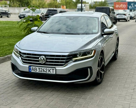 Серый Фольксваген Пассат, объемом двигателя 1.98 л и пробегом 72 тыс. км за 18750 $, фото 4 на Automoto.ua