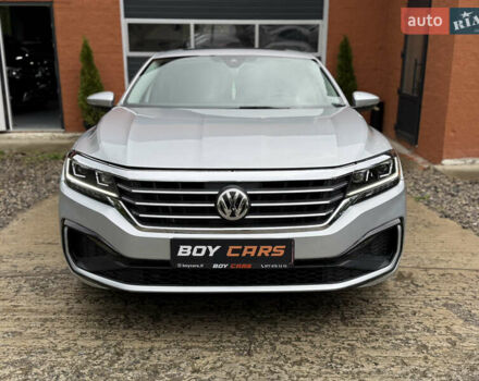 Серый Фольксваген Пассат, объемом двигателя 0 л и пробегом 125 тыс. км за 19000 $, фото 1 на Automoto.ua