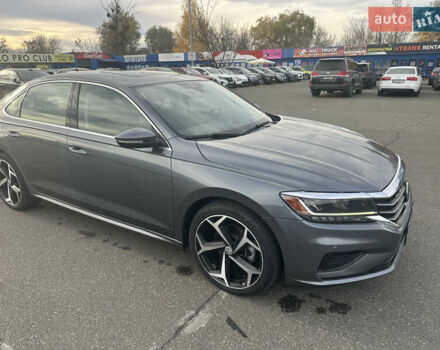 Фольксваген Пассат 2020 в Киеве на Automoto.ua Серый Фольксваген Пассат, объемом двигателя 2 л и пробегом 129 тыс. км за 17999 $, фото 13 на Automoto.ua