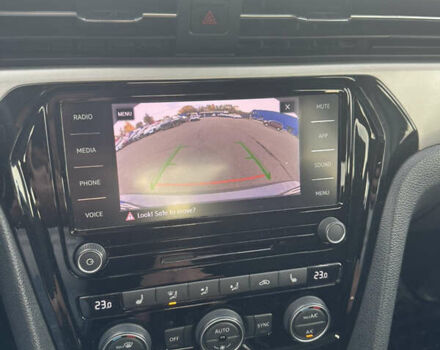 Фольксваген Пассат 2020 в Киеве на Automoto.ua Серый Фольксваген Пассат, объемом двигателя 2 л и пробегом 129 тыс. км за 17999 $, фото 43 на Automoto.ua