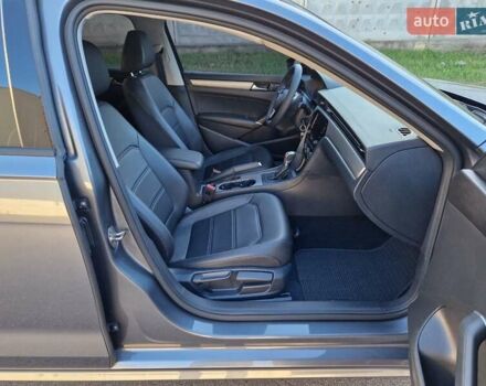 Серый Фольксваген Пассат, объемом двигателя 1.98 л и пробегом 15 тыс. км за 20999 $, фото 55 на Automoto.ua