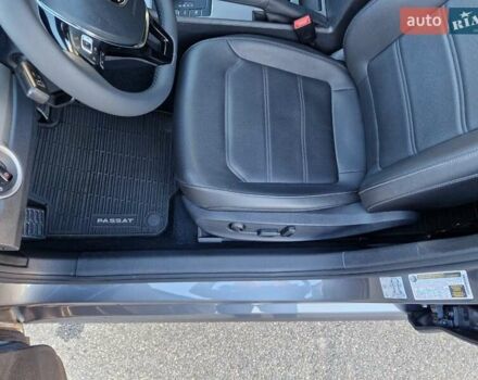 Серый Фольксваген Пассат, объемом двигателя 1.98 л и пробегом 15 тыс. км за 20999 $, фото 43 на Automoto.ua