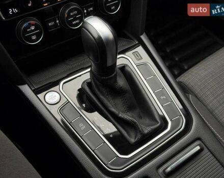 Серый Фольксваген Пассат, объемом двигателя 1.97 л и пробегом 207 тыс. км за 24000 $, фото 131 на Automoto.ua