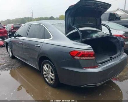 Серый Фольксваген Пассат, объемом двигателя 2 л и пробегом 66 тыс. км за 13000 $, фото 2 на Automoto.ua