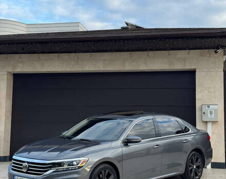 Сірий Фольксваген Пассат, об'ємом двигуна 1.98 л та пробігом 110 тис. км за 17500 $, фото 4 на Automoto.ua