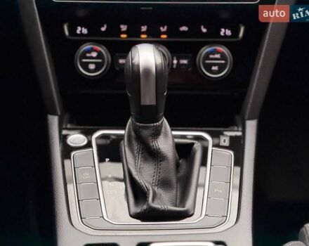 Серый Фольксваген Пассат, объемом двигателя 1.97 л и пробегом 207 тыс. км за 24000 $, фото 97 на Automoto.ua