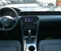 Фольксваген Пассат 2021 у Києві на Automoto.ua Сірий Фольксваген Пассат, об'ємом двигуна 1.98 л та пробігом 103 тис. км за 19800 $, фото 25 на Automoto.ua