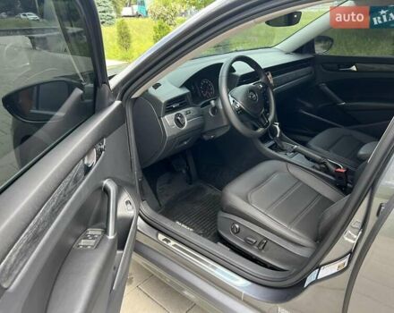 Сірий Фольксваген Пассат, об'ємом двигуна 2 л та пробігом 42 тис. км за 22100 $, фото 9 на Automoto.ua