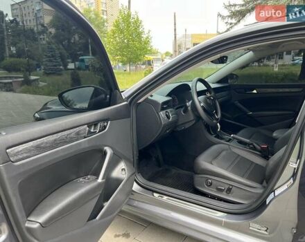 Сірий Фольксваген Пассат, об'ємом двигуна 2 л та пробігом 42 тис. км за 22100 $, фото 8 на Automoto.ua