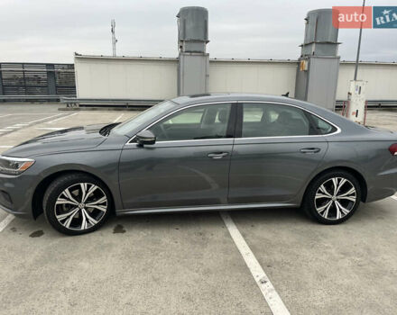 Серый Фольксваген Пассат, объемом двигателя 2 л и пробегом 105 тыс. км за 17800 $, фото 2 на Automoto.ua