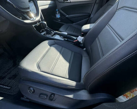 Фольксваген Пассат 2021 у Києві на Automoto.ua Сірий Фольксваген Пассат, об'ємом двигуна 1.98 л та пробігом 92 тис. км за 18650 $, фото 5 на Automoto.ua