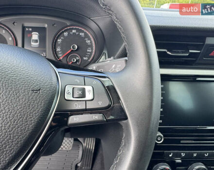 Фольксваген Пассат 2021 у Дубно на Automoto.ua Сірий Фольксваген Пассат, об'ємом двигуна 2 л та пробігом 162 тис. км за 16499 $, фото 32 на Automoto.ua