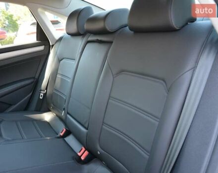 Фольксваген Пассат 2021 у Києві на Automoto.ua Сірий Фольксваген Пассат, об'ємом двигуна 1.98 л та пробігом 103 тис. км за 19800 $, фото 36 на Automoto.ua