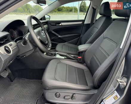 Фольксваген Пассат 2021 у Дубно на Automoto.ua Сірий Фольксваген Пассат, об'ємом двигуна 2 л та пробігом 162 тис. км за 16499 $, фото 14 на Automoto.ua