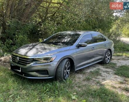 Сірий Фольксваген Пассат, об'ємом двигуна 2 л та пробігом 42 тис. км за 22100 $, фото 14 на Automoto.ua