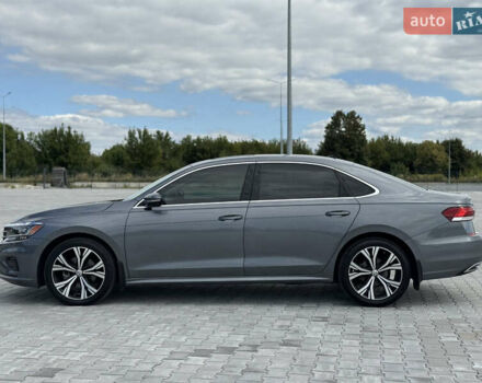 Фольксваген Пассат 2021 у Дубно на Automoto.ua Сірий Фольксваген Пассат, об'ємом двигуна 2 л та пробігом 162 тис. км за 16499 $, фото 7 на Automoto.ua