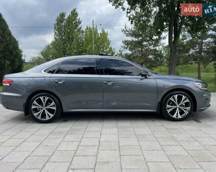 Сірий Фольксваген Пассат, об'ємом двигуна 2 л та пробігом 42 тис. км за 22100 $, фото 3 на Automoto.ua