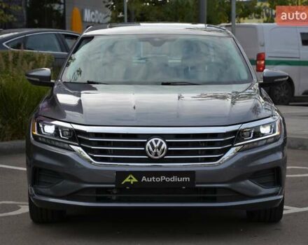 Фольксваген Пассат 2021 у Києві на Automoto.ua Сірий Фольксваген Пассат, об'ємом двигуна 1.98 л та пробігом 103 тис. км за 19800 $, фото 2 на Automoto.ua