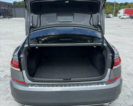 Фольксваген Пассат 2021 у Дубно на Automoto.ua Сірий Фольксваген Пассат, об'ємом двигуна 2 л та пробігом 162 тис. км за 16499 $, фото 18 на Automoto.ua