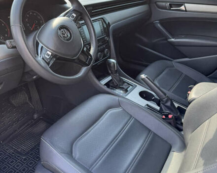 Серый Фольксваген Пассат, объемом двигателя 1.98 л и пробегом 126 тыс. км за 18000 $, фото 18 на Automoto.ua