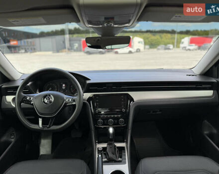 Фольксваген Пассат 2021 у Дубно на Automoto.ua Сірий Фольксваген Пассат, об'ємом двигуна 2 л та пробігом 162 тис. км за 16499 $, фото 28 на Automoto.ua