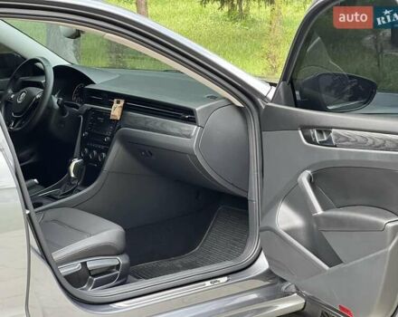 Сірий Фольксваген Пассат, об'ємом двигуна 2 л та пробігом 42 тис. км за 22100 $, фото 11 на Automoto.ua
