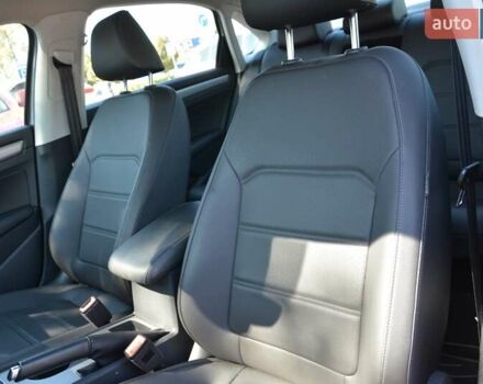 Фольксваген Пассат 2021 у Києві на Automoto.ua Сірий Фольксваген Пассат, об'ємом двигуна 1.98 л та пробігом 103 тис. км за 19800 $, фото 31 на Automoto.ua