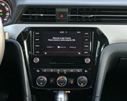 Серый Фольксваген Пассат, объемом двигателя 2 л и пробегом 122 тыс. км за 17900 $, фото 15 на Automoto.ua