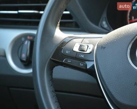 Фольксваген Пассат 2021 у Києві на Automoto.ua Сірий Фольксваген Пассат, об'ємом двигуна 1.98 л та пробігом 103 тис. км за 19800 $, фото 23 на Automoto.ua