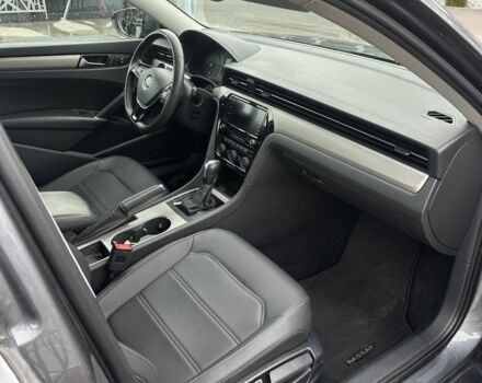 Серый Фольксваген Пассат, объемом двигателя 2 л и пробегом 239 тыс. км за 14999 $, фото 4 на Automoto.ua