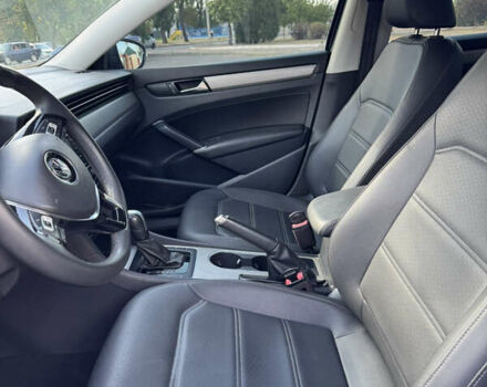 Серый Фольксваген Пассат, объемом двигателя 1.98 л и пробегом 126 тыс. км за 18000 $, фото 23 на Automoto.ua