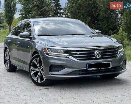 Сірий Фольксваген Пассат, об'ємом двигуна 2 л та пробігом 42 тис. км за 22100 $, фото 1 на Automoto.ua