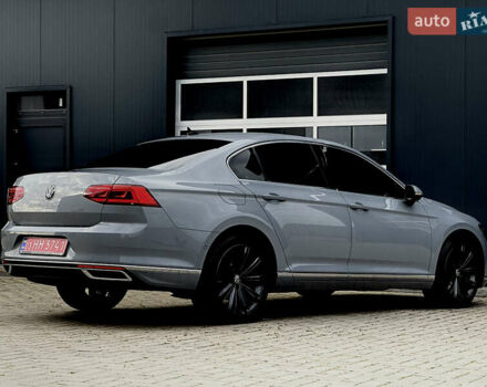 Серый Фольксваген Пассат, объемом двигателя 1.97 л и пробегом 189 тыс. км за 29999 $, фото 28 на Automoto.ua