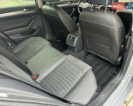 Серый Фольксваген Пассат, объемом двигателя 1.97 л и пробегом 189 тыс. км за 29999 $, фото 56 на Automoto.ua