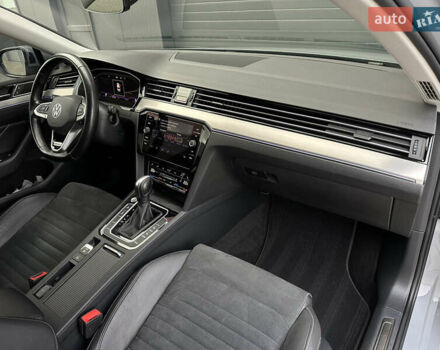 Серый Фольксваген Пассат, объемом двигателя 1.97 л и пробегом 189 тыс. км за 27999 $, фото 54 на Automoto.ua