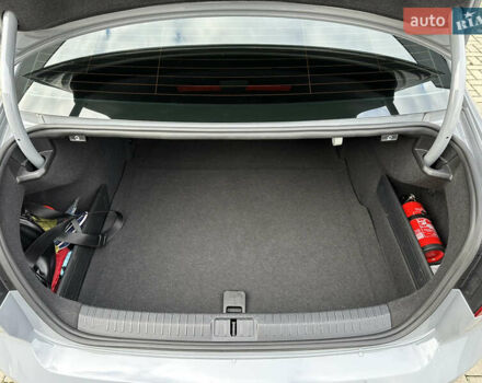 Серый Фольксваген Пассат, объемом двигателя 1.97 л и пробегом 189 тыс. км за 29999 $, фото 51 на Automoto.ua