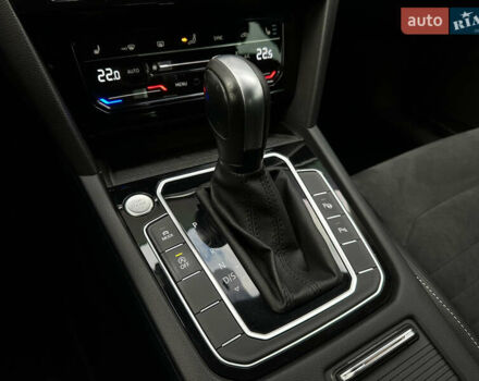 Серый Фольксваген Пассат, объемом двигателя 1.97 л и пробегом 189 тыс. км за 27999 $, фото 56 на Automoto.ua