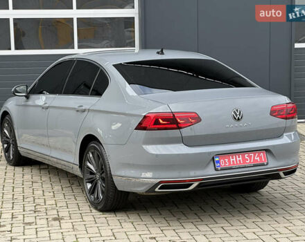 Серый Фольксваген Пассат, объемом двигателя 1.97 л и пробегом 189 тыс. км за 27999 $, фото 28 на Automoto.ua