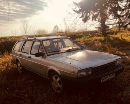 Серый Фольксваген Пассат, объемом двигателя 1.6 л и пробегом 482 тыс. км за 600 $, фото 2 на Automoto.ua